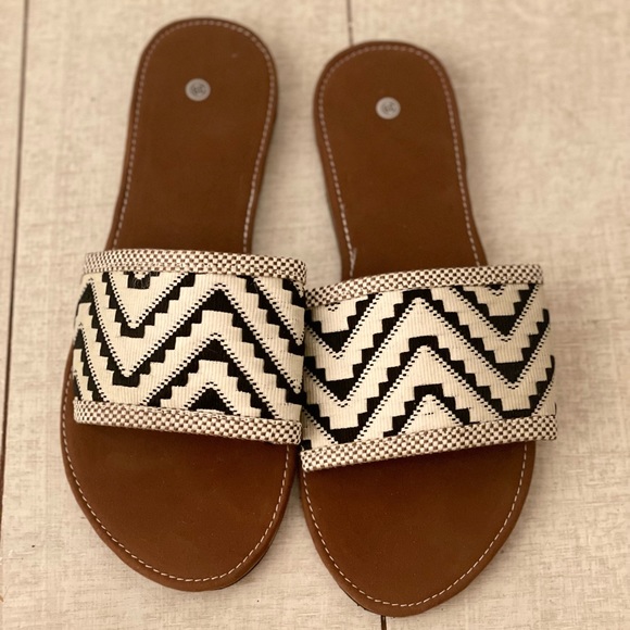 Handmade Straw Slide Sandals Open Toe Mule Black and Natural Woven. Size 39 - Picture 5 of 7